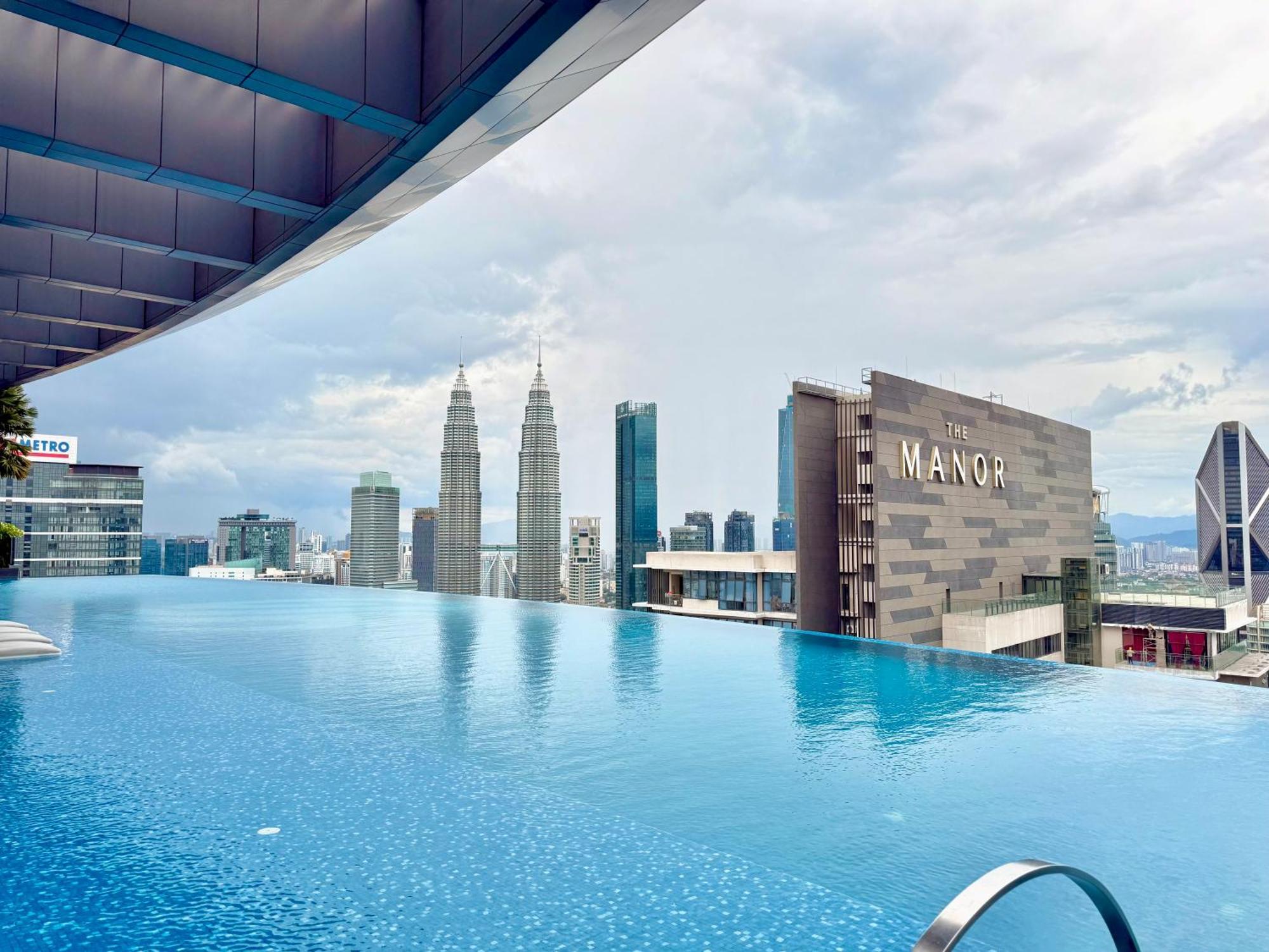 Eaton Residence At Klcc — Photos 1